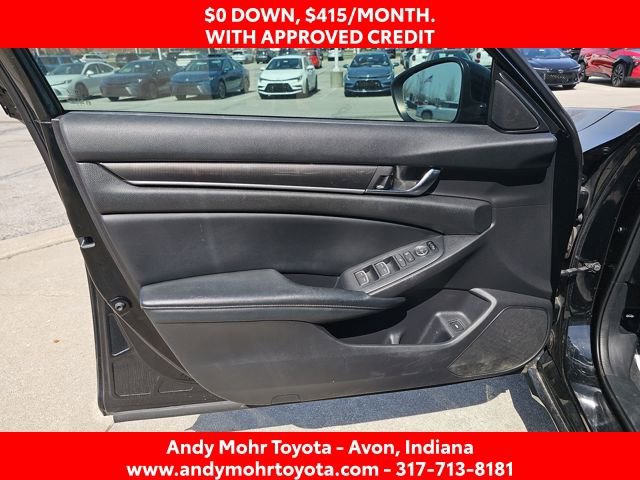Used 2018 Honda Accord Sport image 11