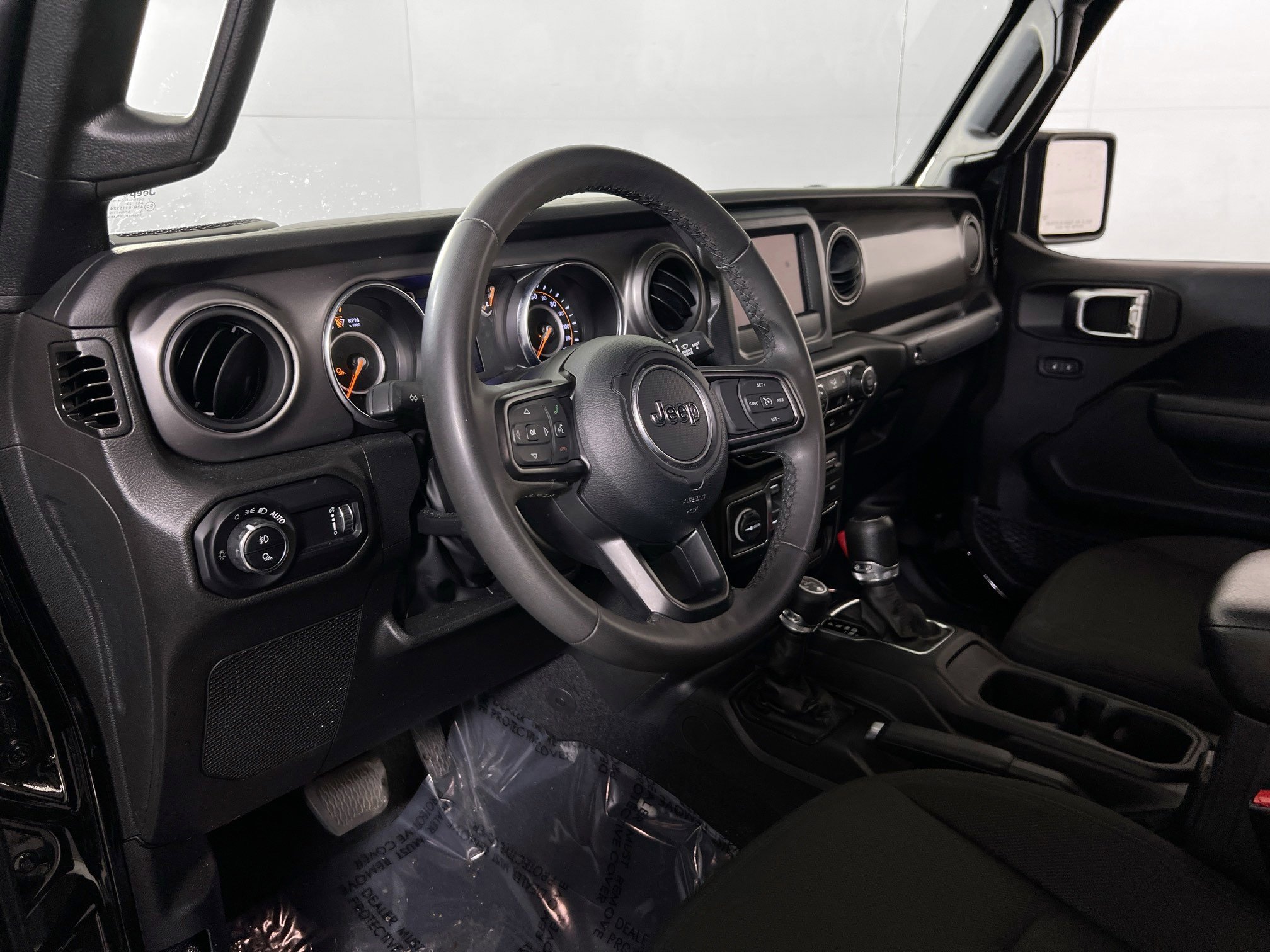 Used 2023 Jeep Gladiator Sport AWD/4WD image 9