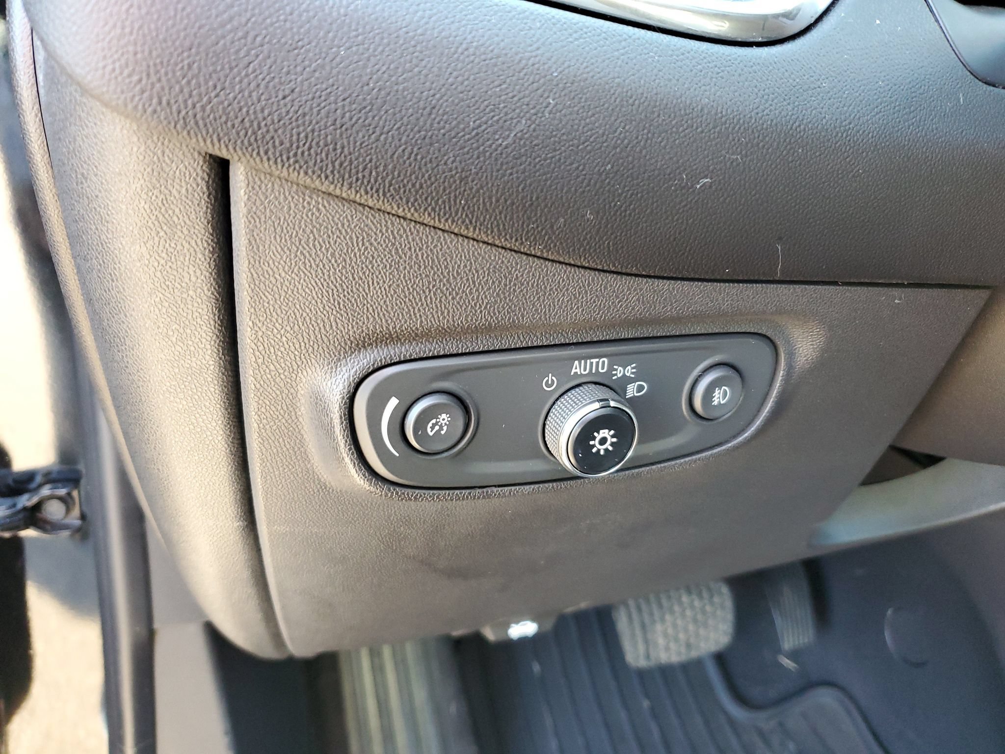 Used 2020 Chevrolet Equinox LT AWD/4WD image 18