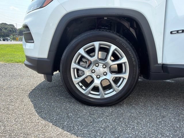 Used 2023 Jeep Compass Latitude AWD/4WD image 25