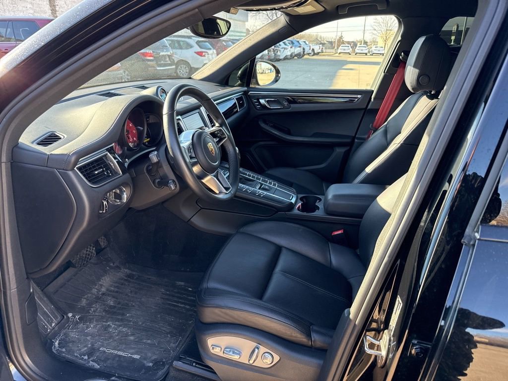 Used 2016 Porsche Macan S image 13