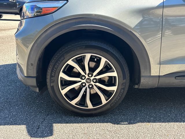 Certified 2020 Ford Explorer ST w/ Premium Technology Package image 11