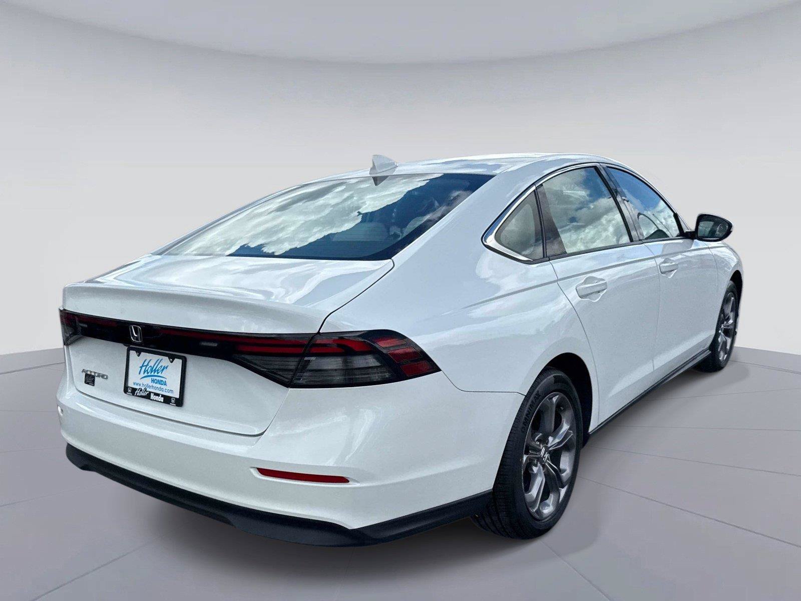 Certified 2024 Honda Accord EX image 4