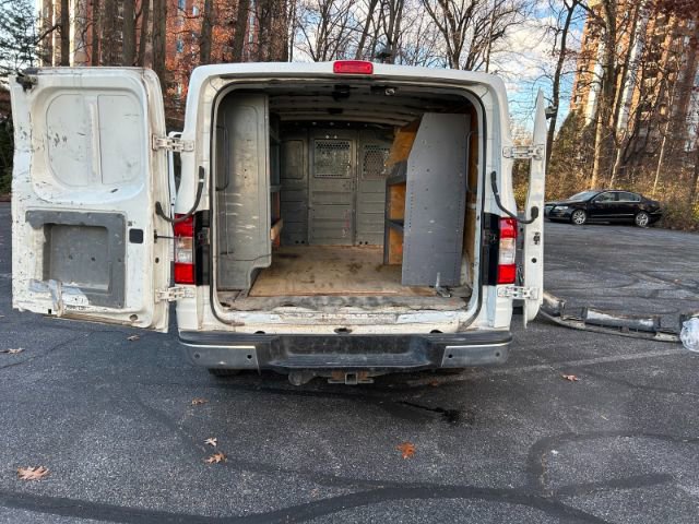 Used 2013 Nissan NV 3500 SV w/ Technology Pkg image 27