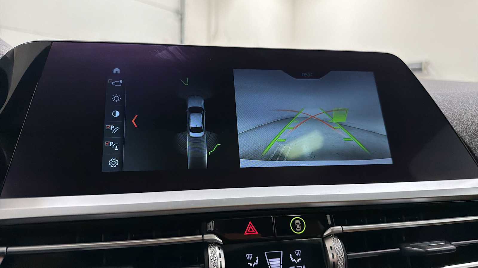 Used 2020 BMW 330i xDrive Sedan w/ Convenience Package image 19