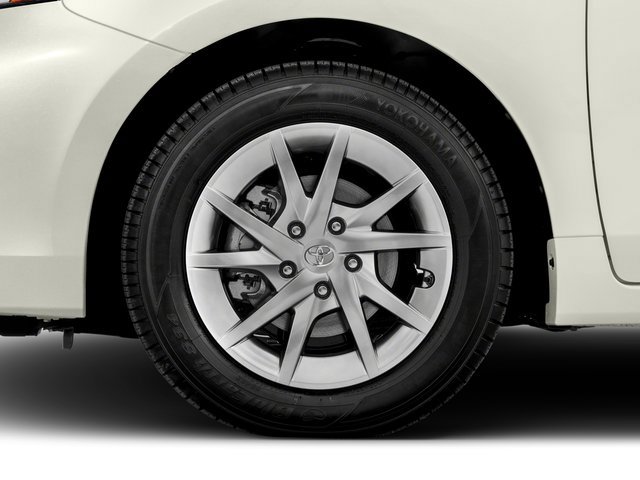 Used 2017 Toyota Prius V Two image 11