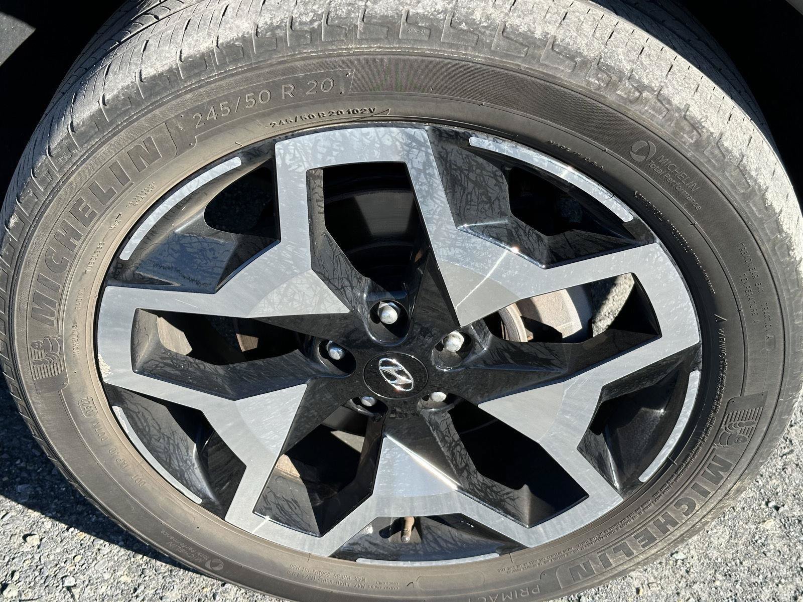 Certified 2022 Hyundai Santa Cruz Limited AWD/4WD image 10