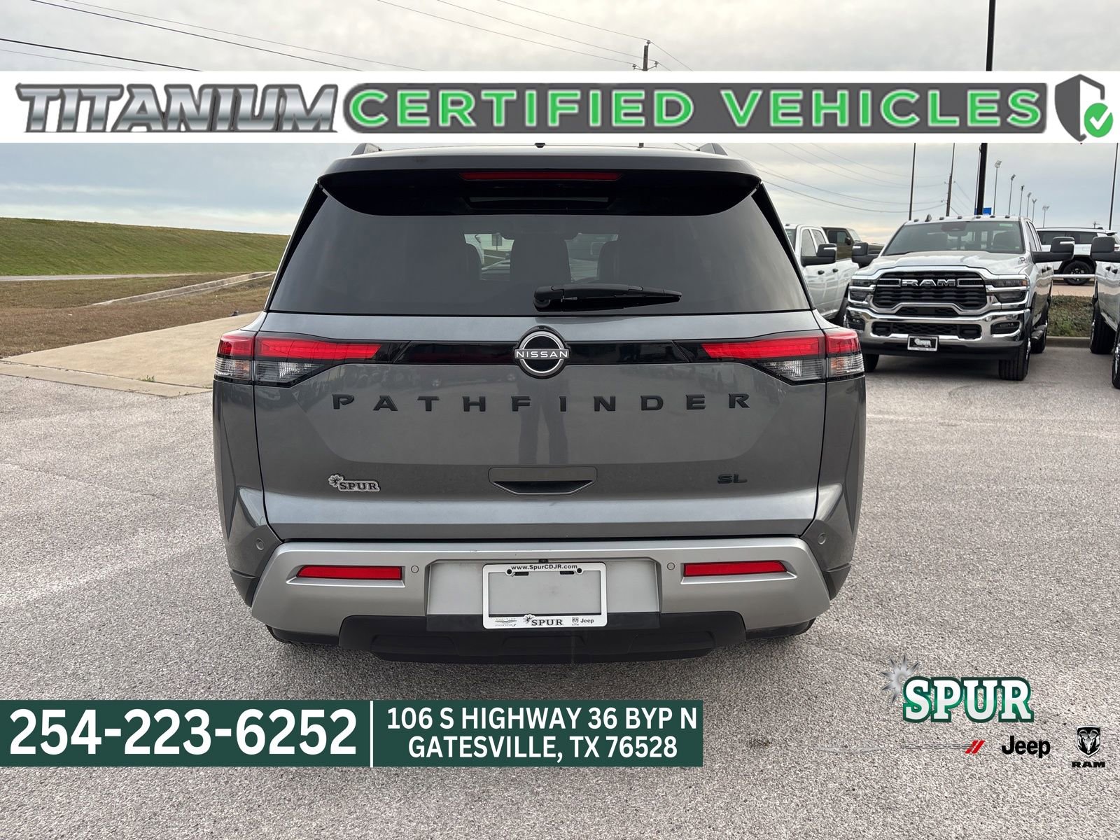 Used 2024 Nissan Pathfinder SL w/ SL Premium Package image 4