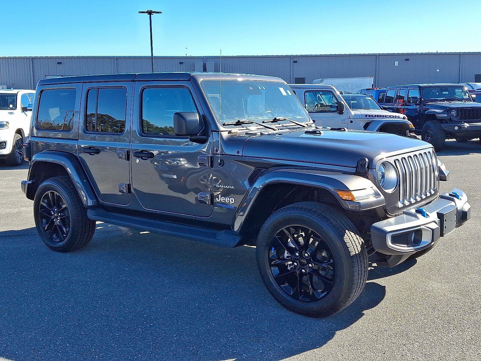 Used 2022 Jeep Wrangler Unlimited Sahara w/ Cold Weather Group image 4