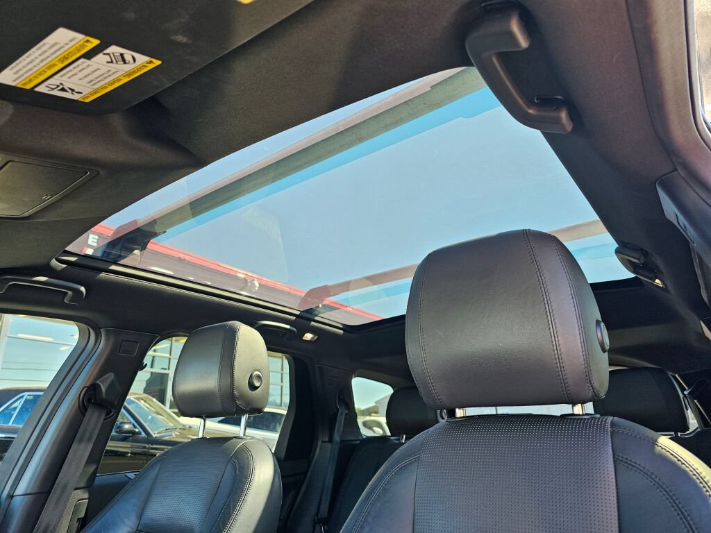 Used 2016 Land Rover Discovery Sport HSE Luxury AWD/4WD image 23