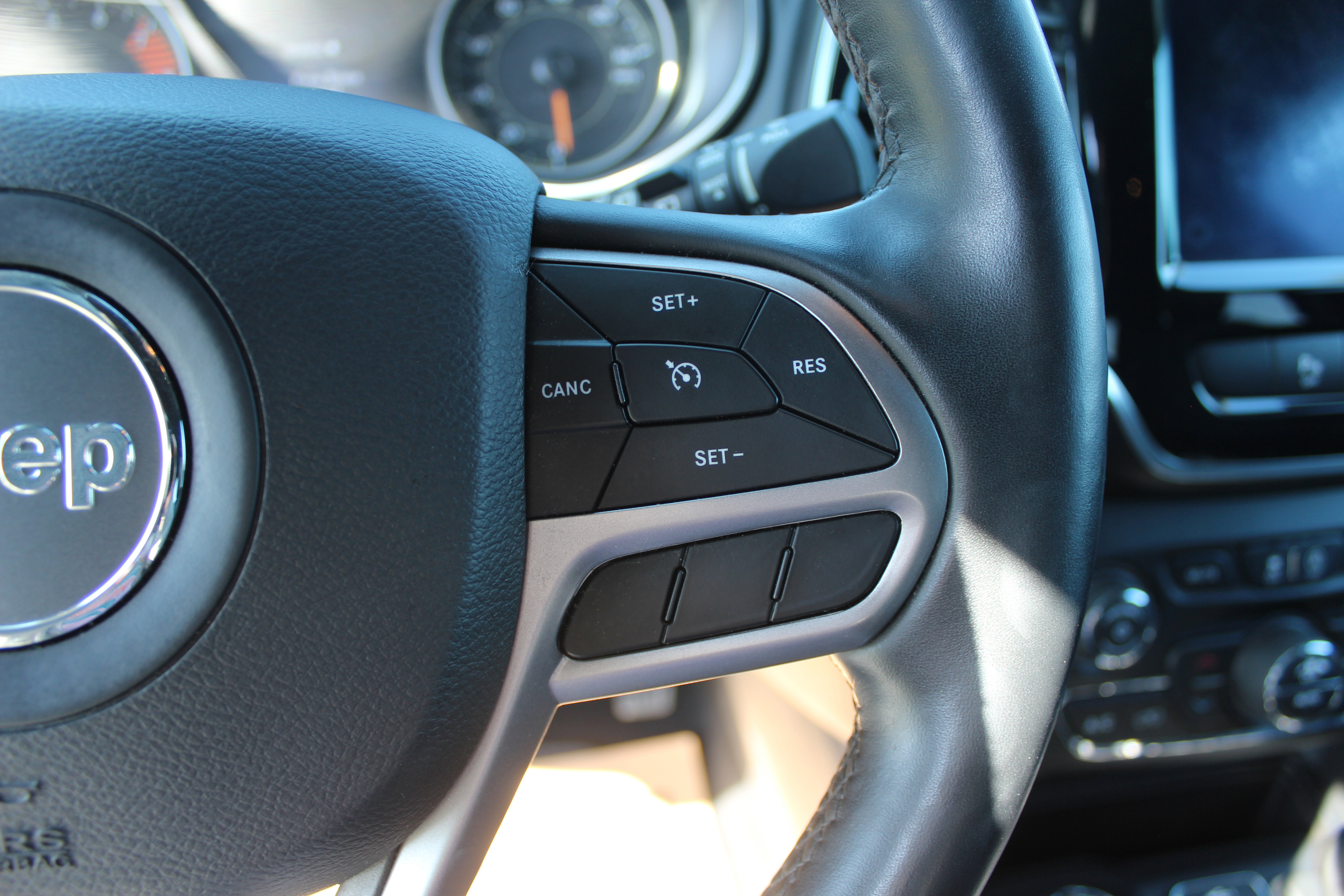 Used 2019 Jeep Cherokee High Altitude image 25