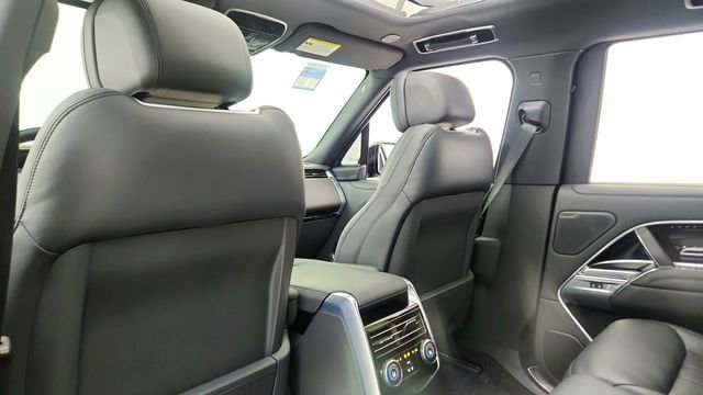 Used 2025 Land Rover Range Rover SE AWD/4WD image 29