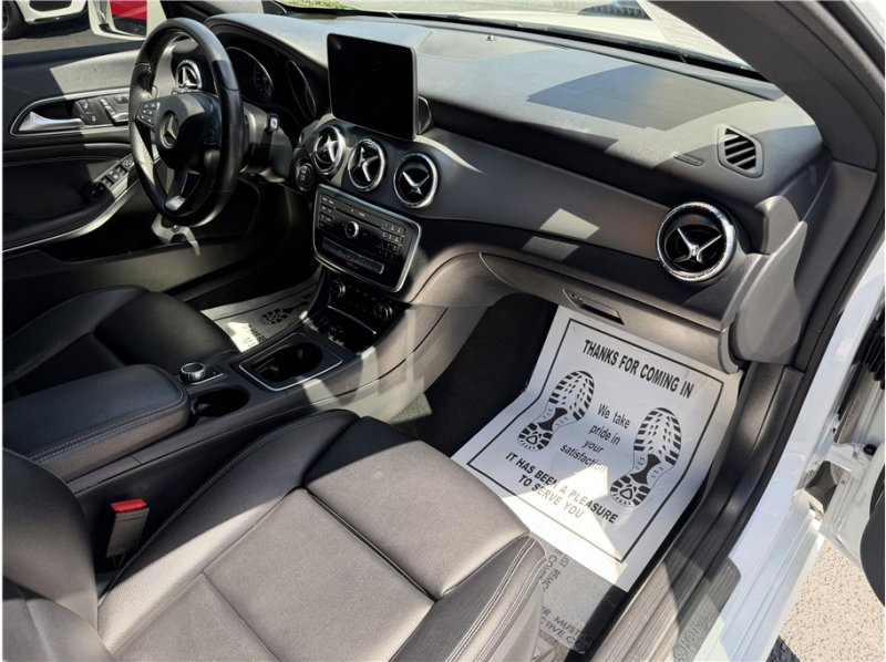Used 2018 Mercedes-Benz CLA 250 image 30