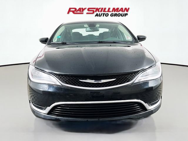 Used 2016 Chrysler 200 Limited image 2
