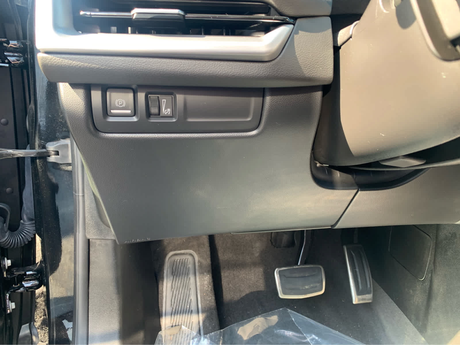 Used 2024 Cadillac XT4 Sport w/ Active Safety Package AWD/4WD image 13