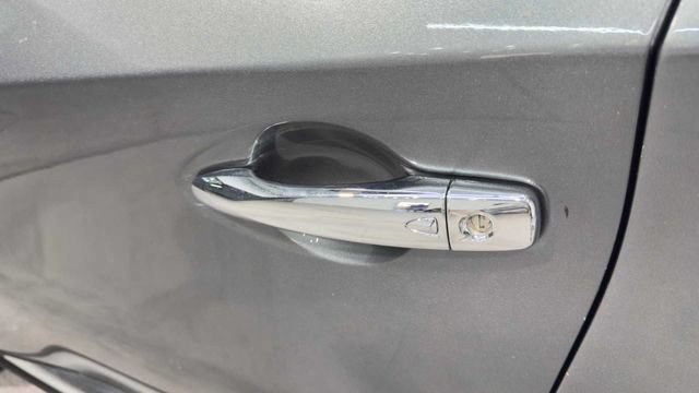Used 2018 Nissan Murano SV w/ Premium Package FWD image 13