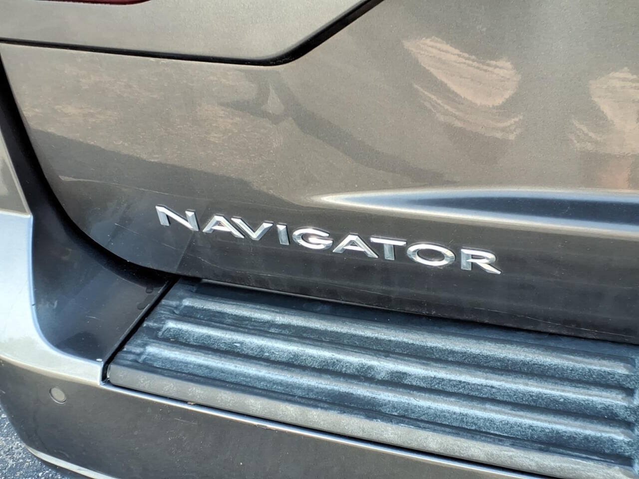 Used 2015 Lincoln Navigator 4WD image 5