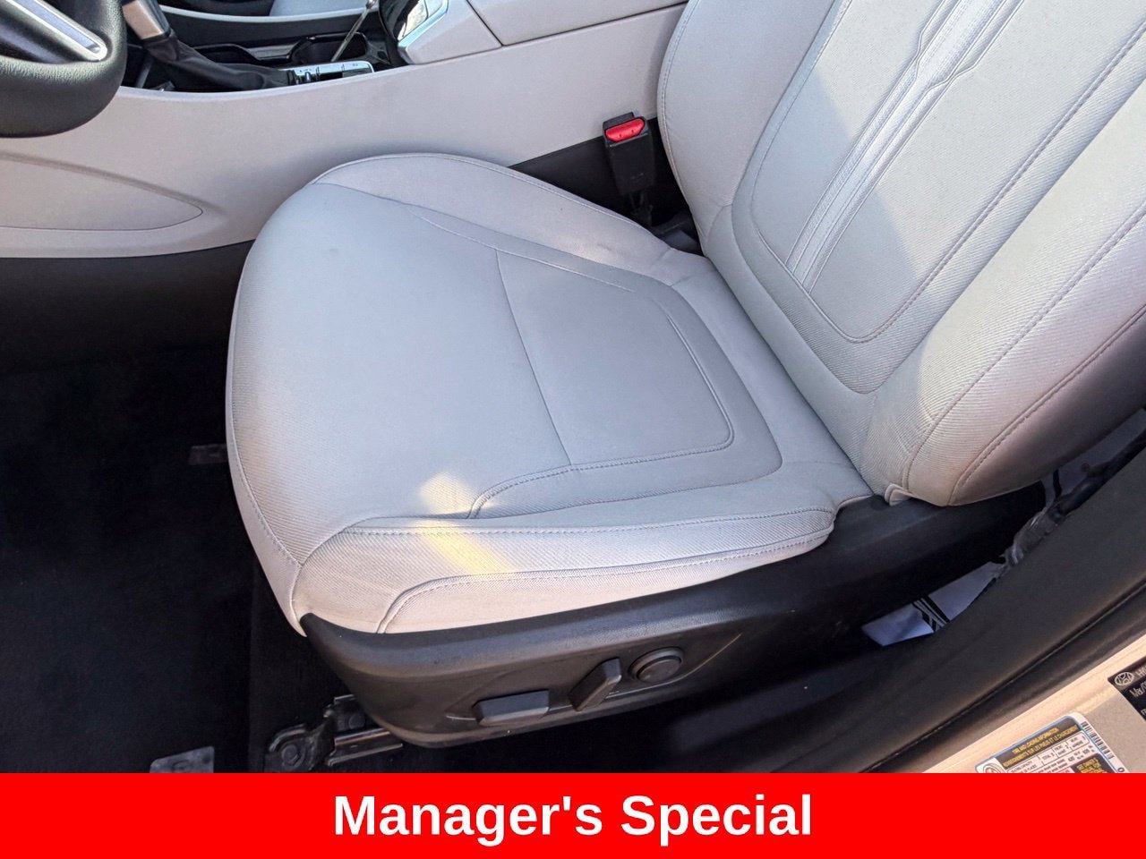 Used 2023 Chevrolet Malibu LT FWD image 28