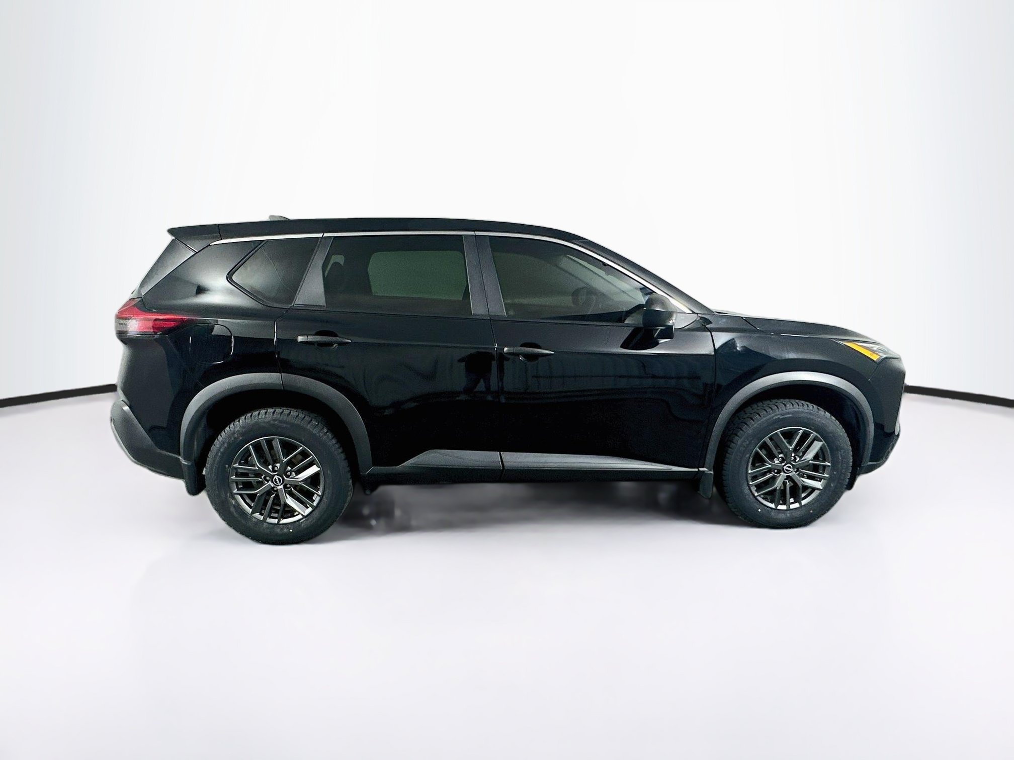Used 2023 Nissan Rogue S FWD image 10