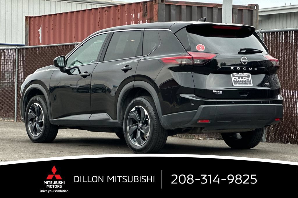 Used 2025 Nissan Rogue SV AWD/4WD image 9