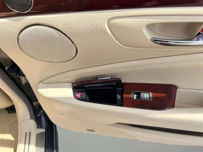 Used 2010 Lexus LS 460 L RWD image 29