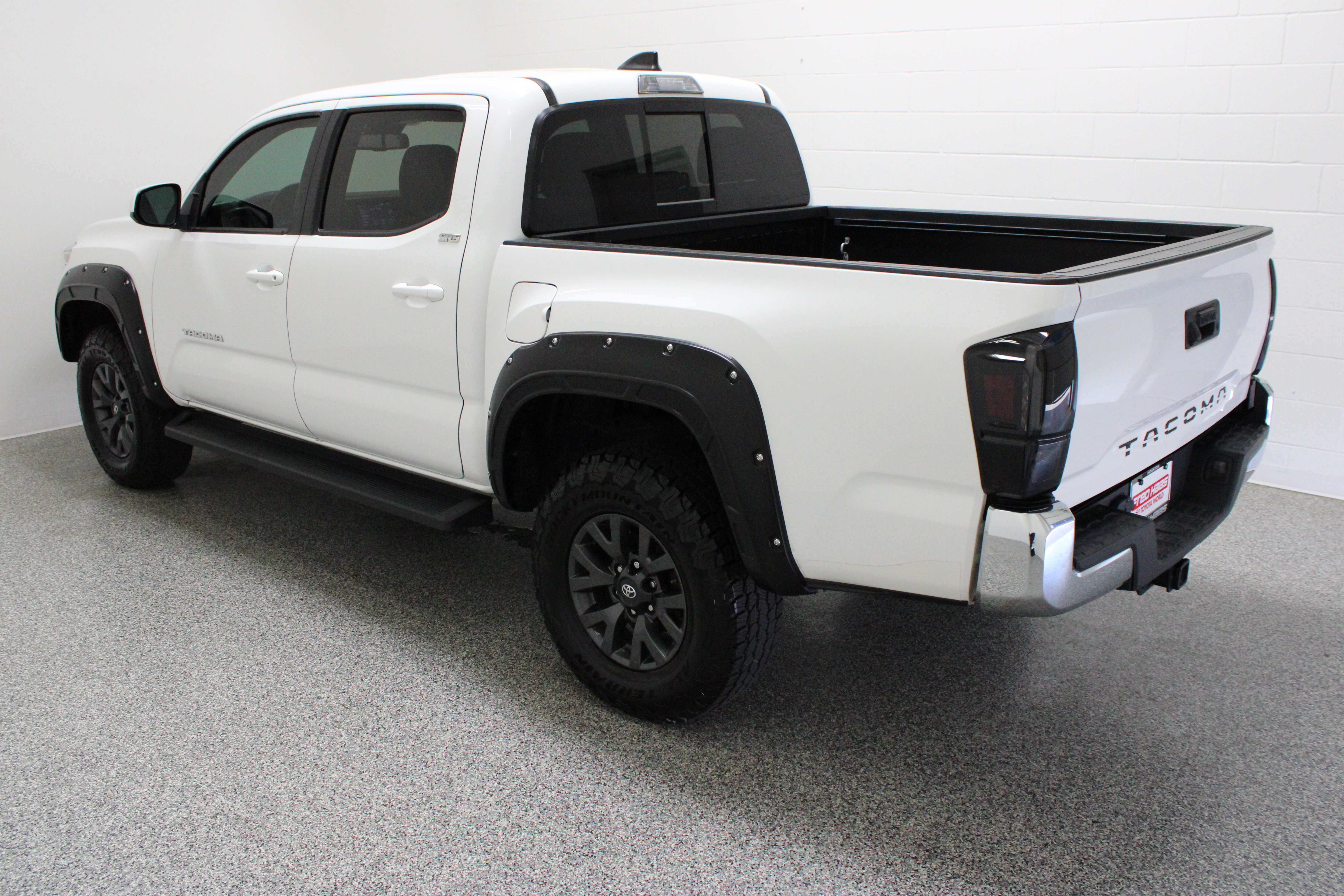 Used 2023 Toyota Tacoma SR5 RWD image 9