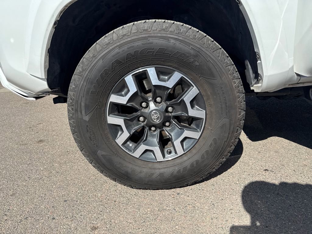 Used 2020 Toyota Tacoma TRD Sport w/ Technology Package AWD/4WD image 24