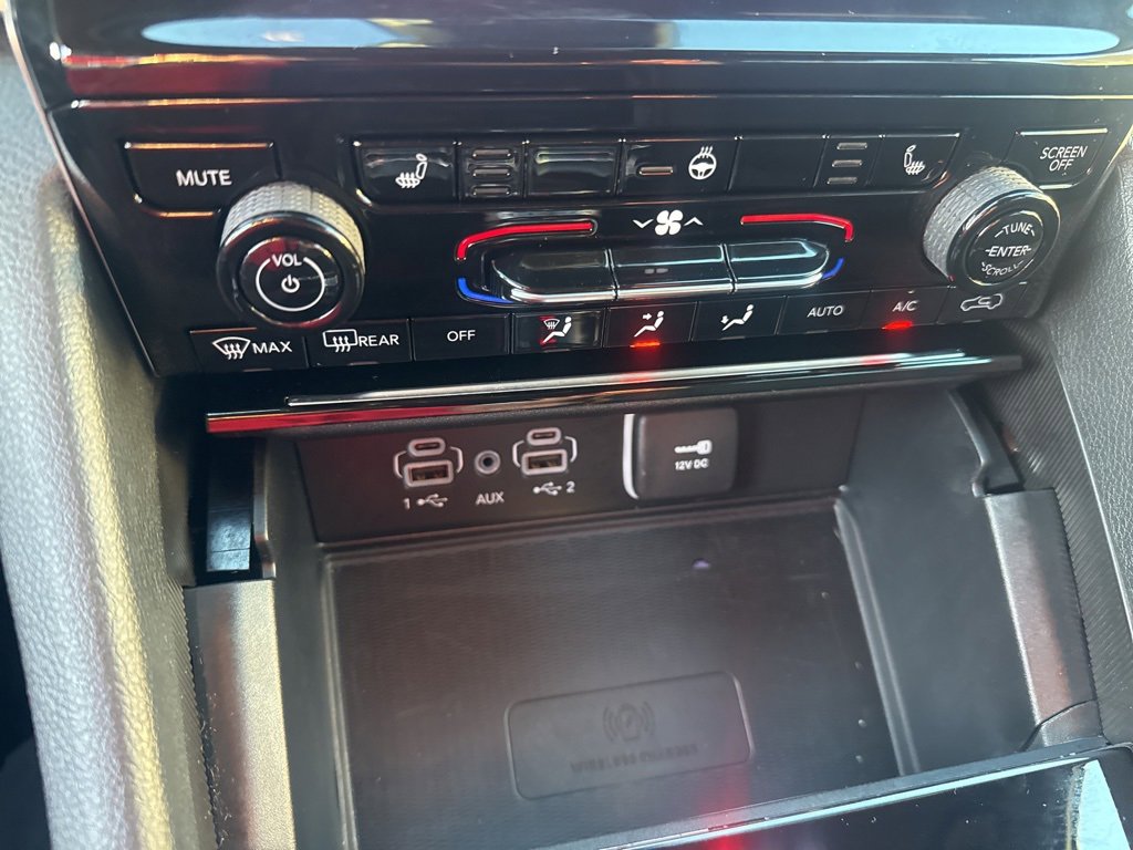 Certified 2024 Jeep Grand Cherokee Laredo w/ Luxury Tech Group I image 22