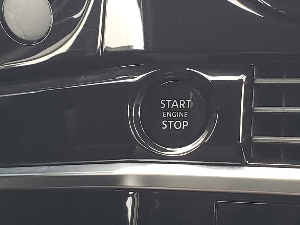 Certified 2025 Nissan Pathfinder SV image 41