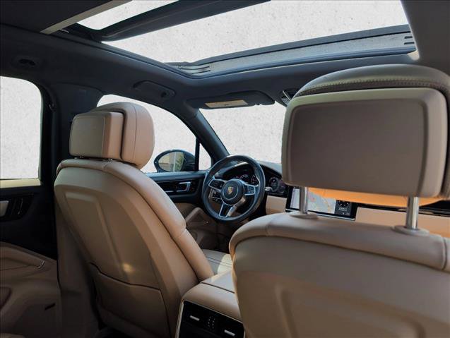 Used 2020 Porsche Cayenne AWD/4WD image 16
