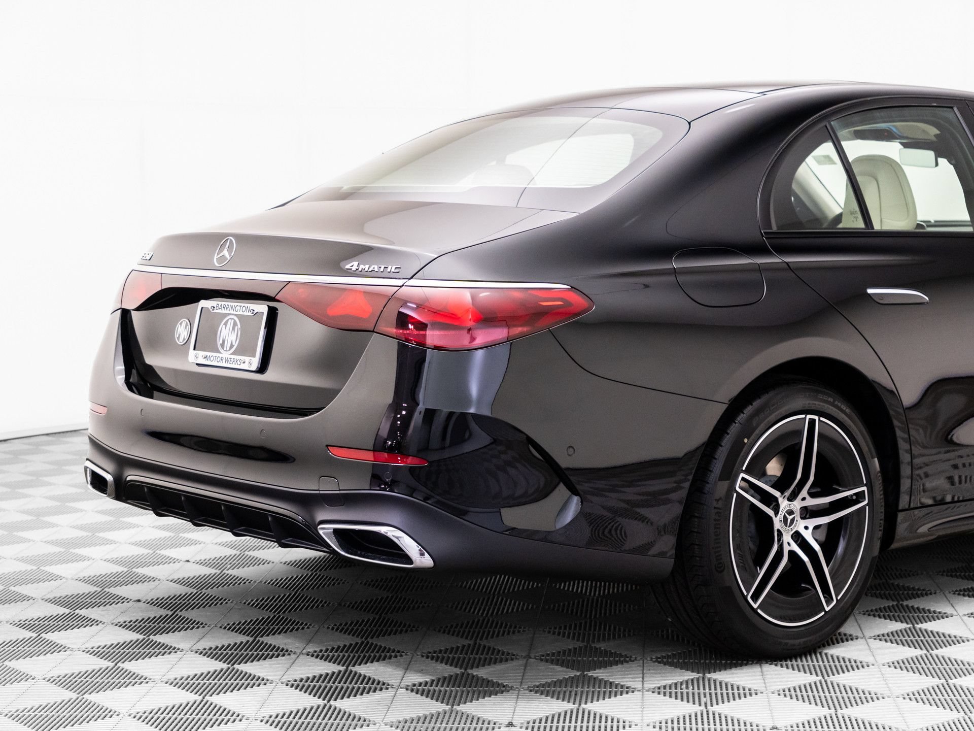 New 2026 Mercedes-Benz E 350 4MATIC Sedan image 41