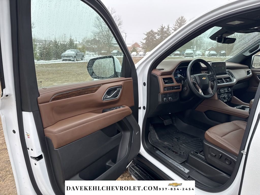 Used 2024 Chevrolet Tahoe High Country image 9