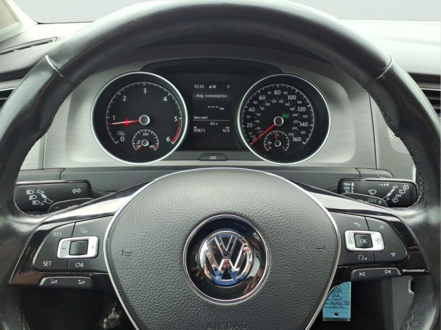 Used 2015 Volkswagen Golf TDI S image 18