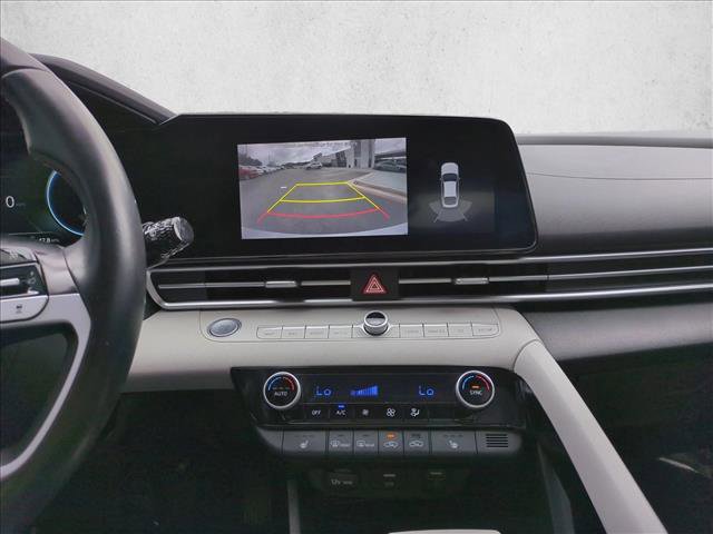 Used 2021 Hyundai Elantra Limited image 14