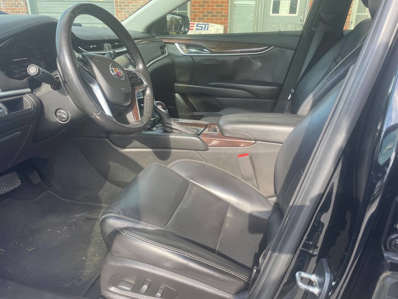 Used 2015 Cadillac XTS Luxury FWD image 8