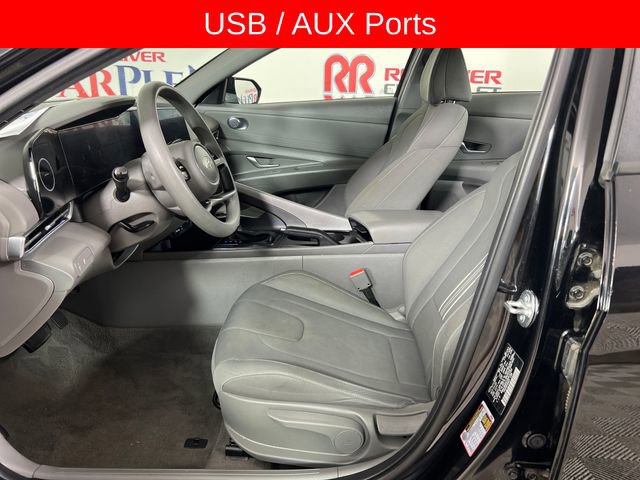 Used 2024 Hyundai Elantra SEL image 11