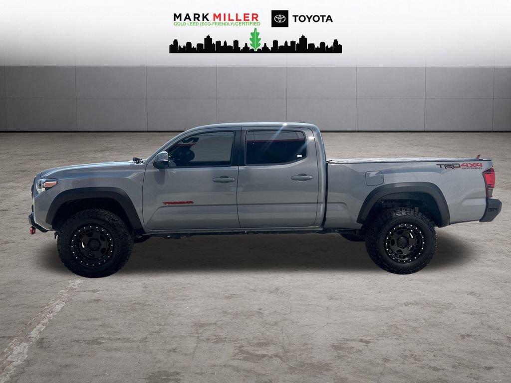 Used 2018 Toyota Tacoma TRD Off-Road w/ Technology Package AWD/4WD image 2
