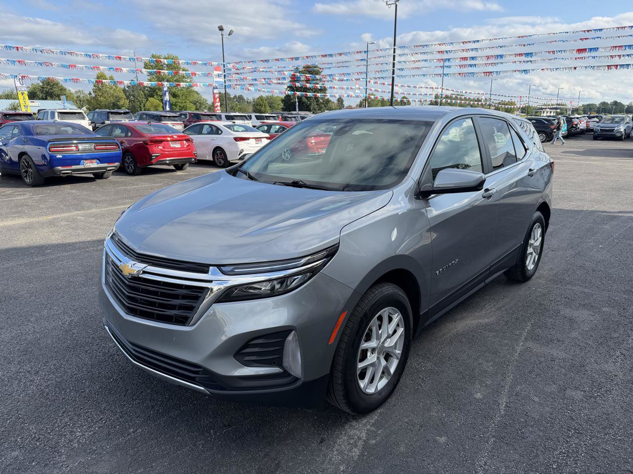 Used 2024 Chevrolet Equinox LT w/ Driver Convenience Package AWD/4WD image 11