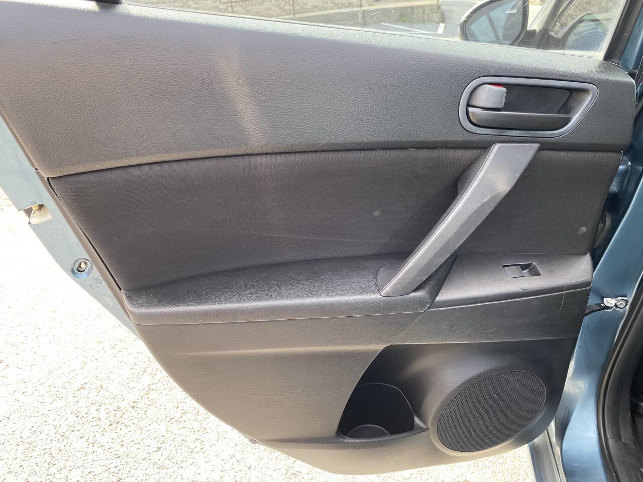 Used 2011 MAZDA MAZDA3 i Sport image 14