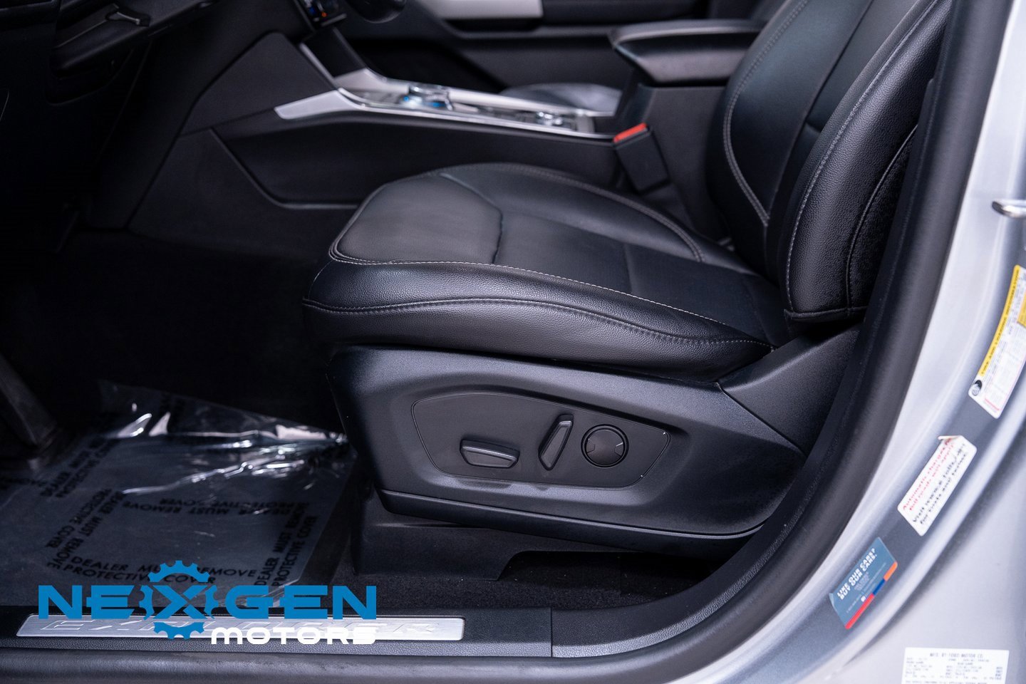 Used 2023 Ford Explorer Limited image 26