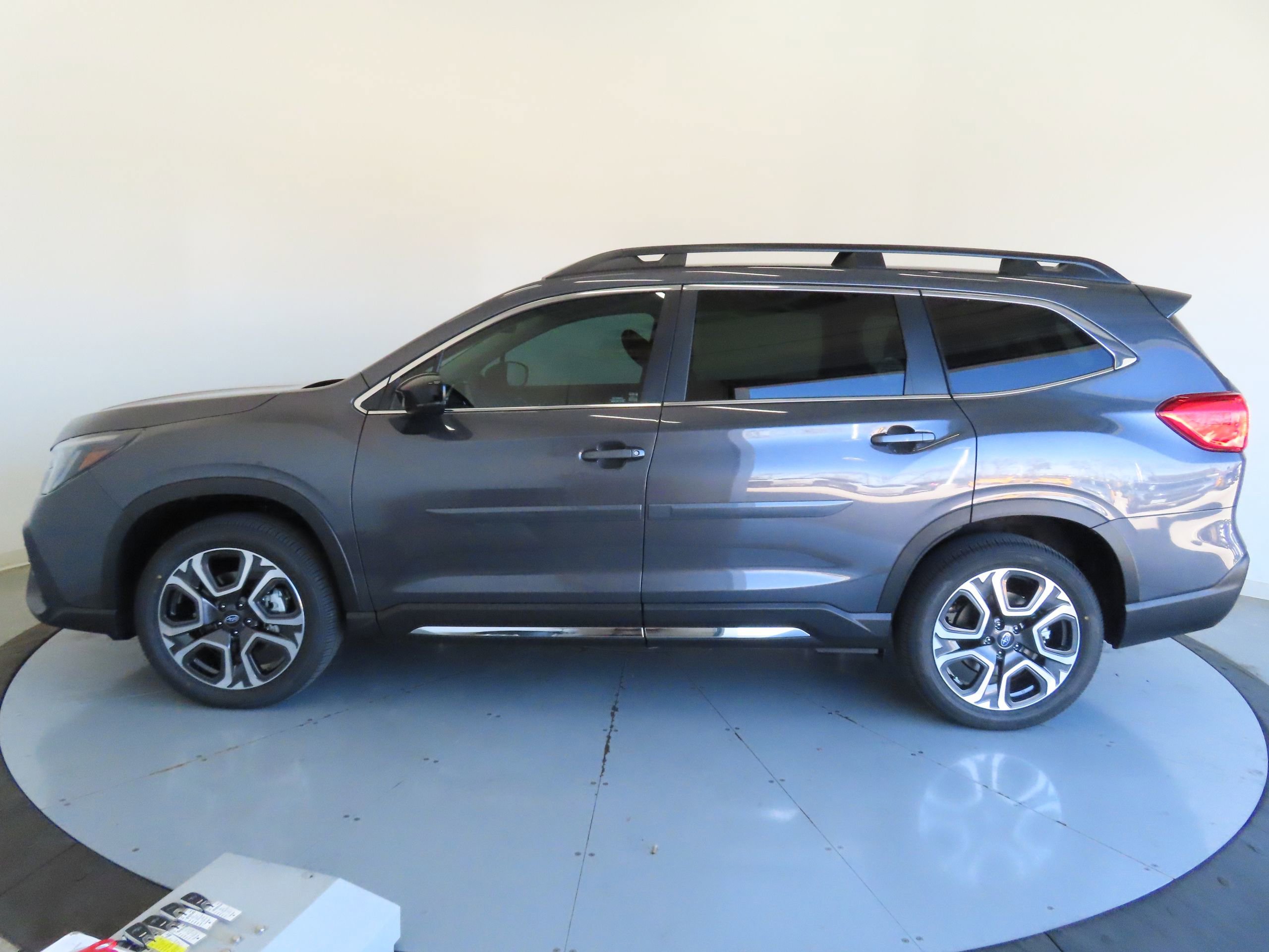 New 2026 Subaru Ascent Limited image 9