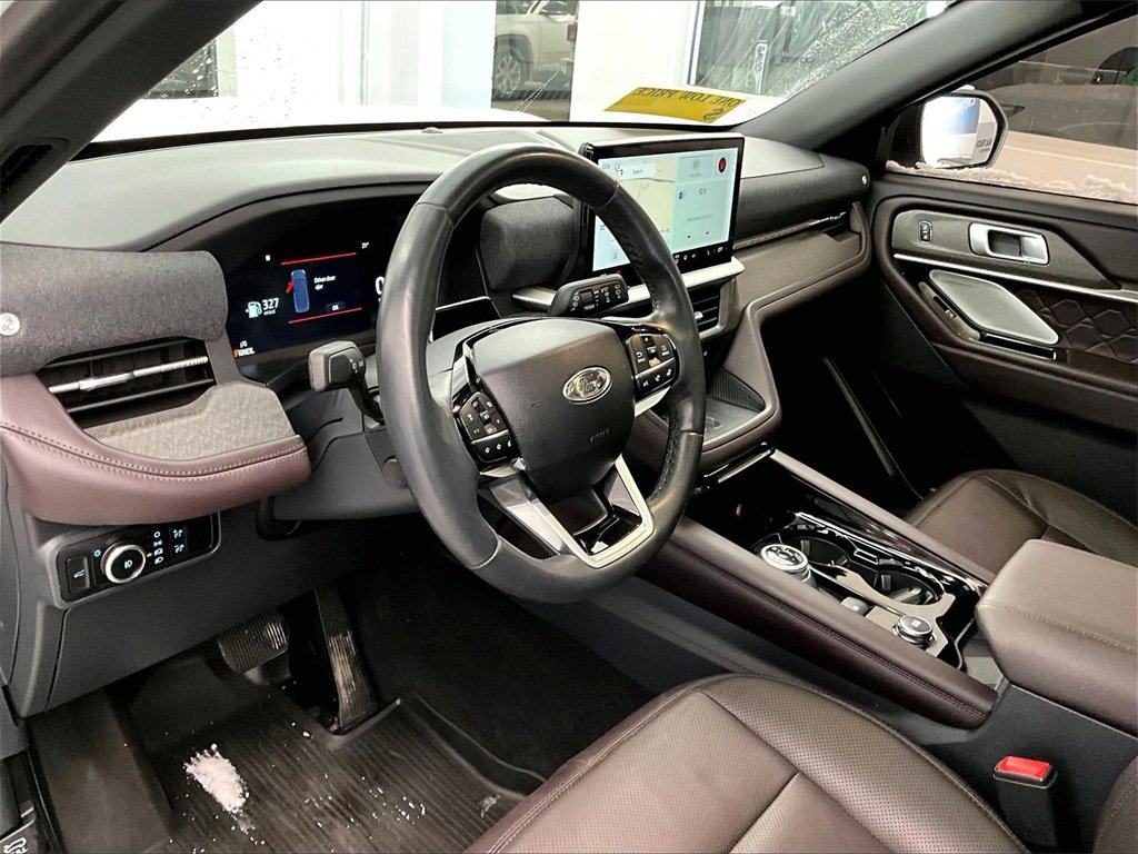 Used 2025 Ford Explorer Platinum w/ LUX Leather Package image 8