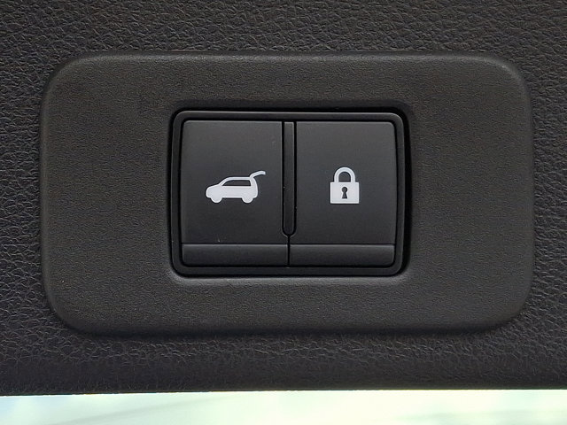 Used 2025 Nissan Murano Platinum w/ Cargo Package image 32