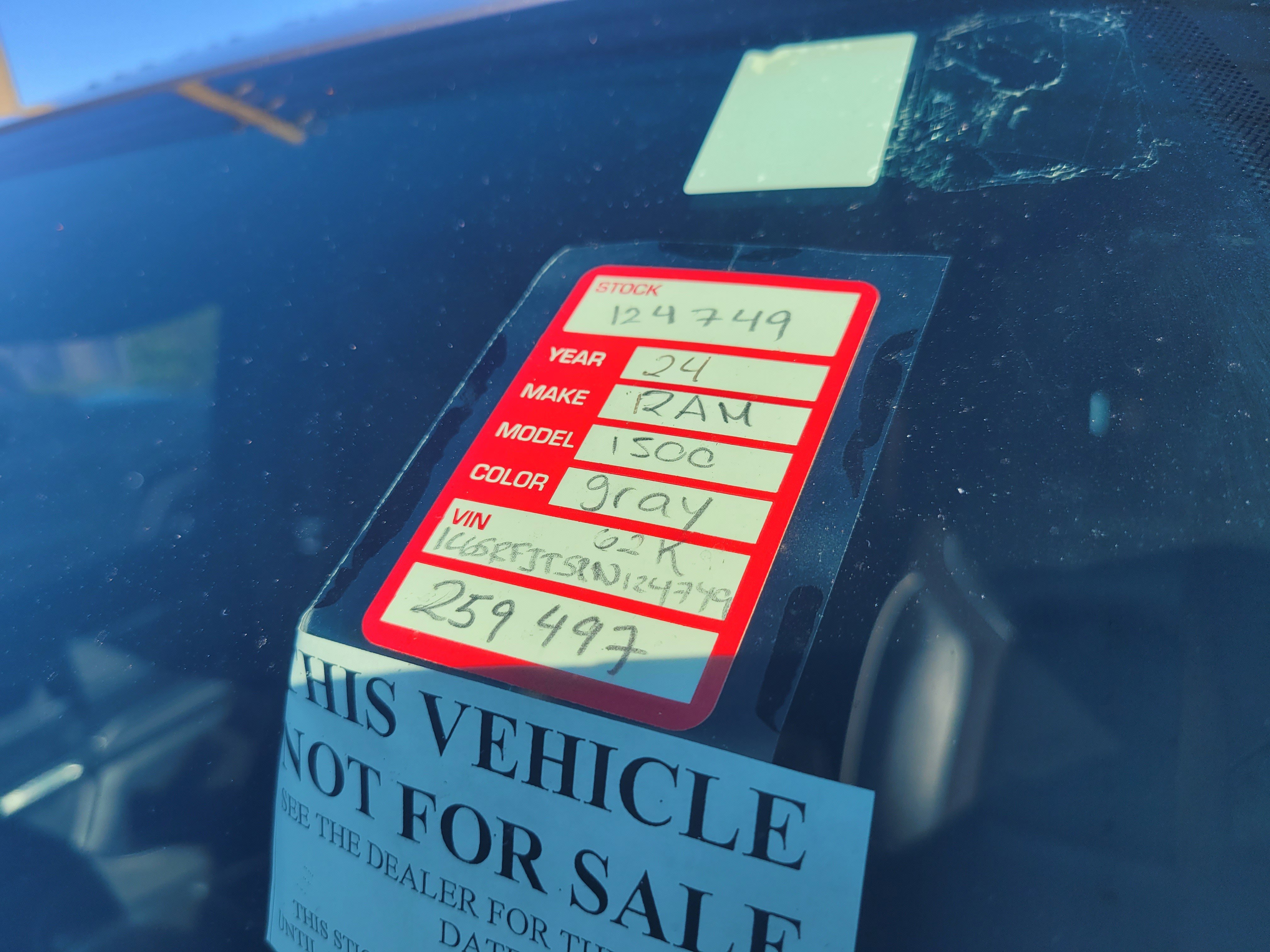Used 2024 RAM 1500 Laramie AWD/4WD image 10