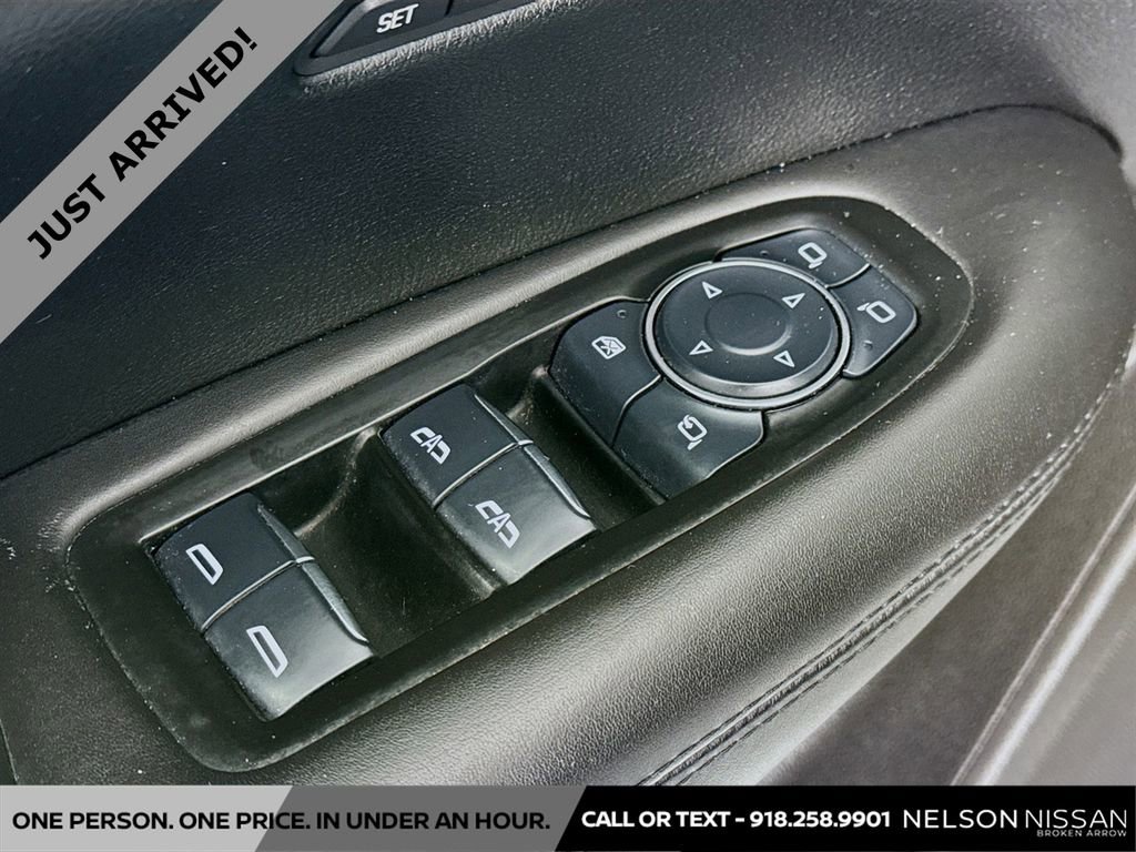 Used 2017 Cadillac XT5 Platinum image 18