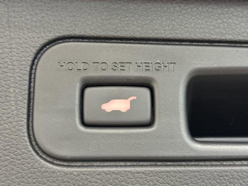 Used 2025 Honda Pilot Elite image 49