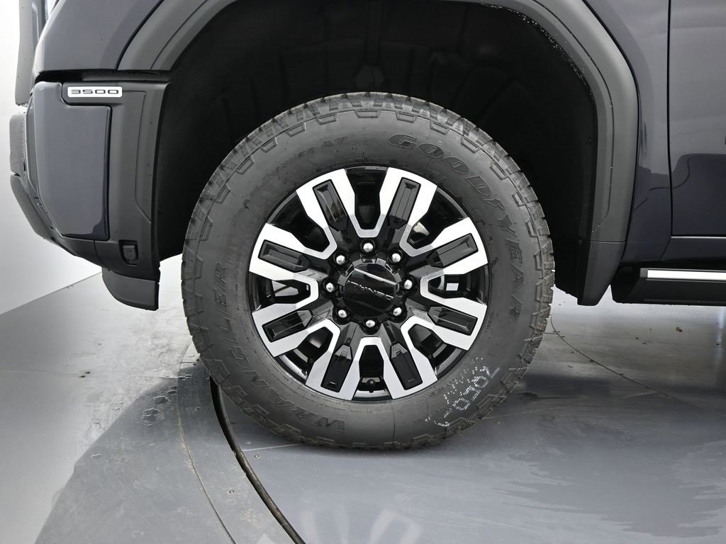 New 2026 GMC Sierra 3500 Denali Ultimate image 8