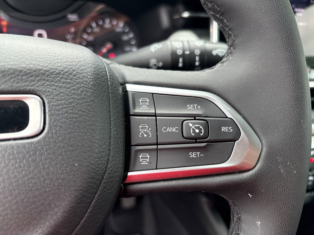 Used 2026 Jeep Compass Limited AWD/4WD image 16