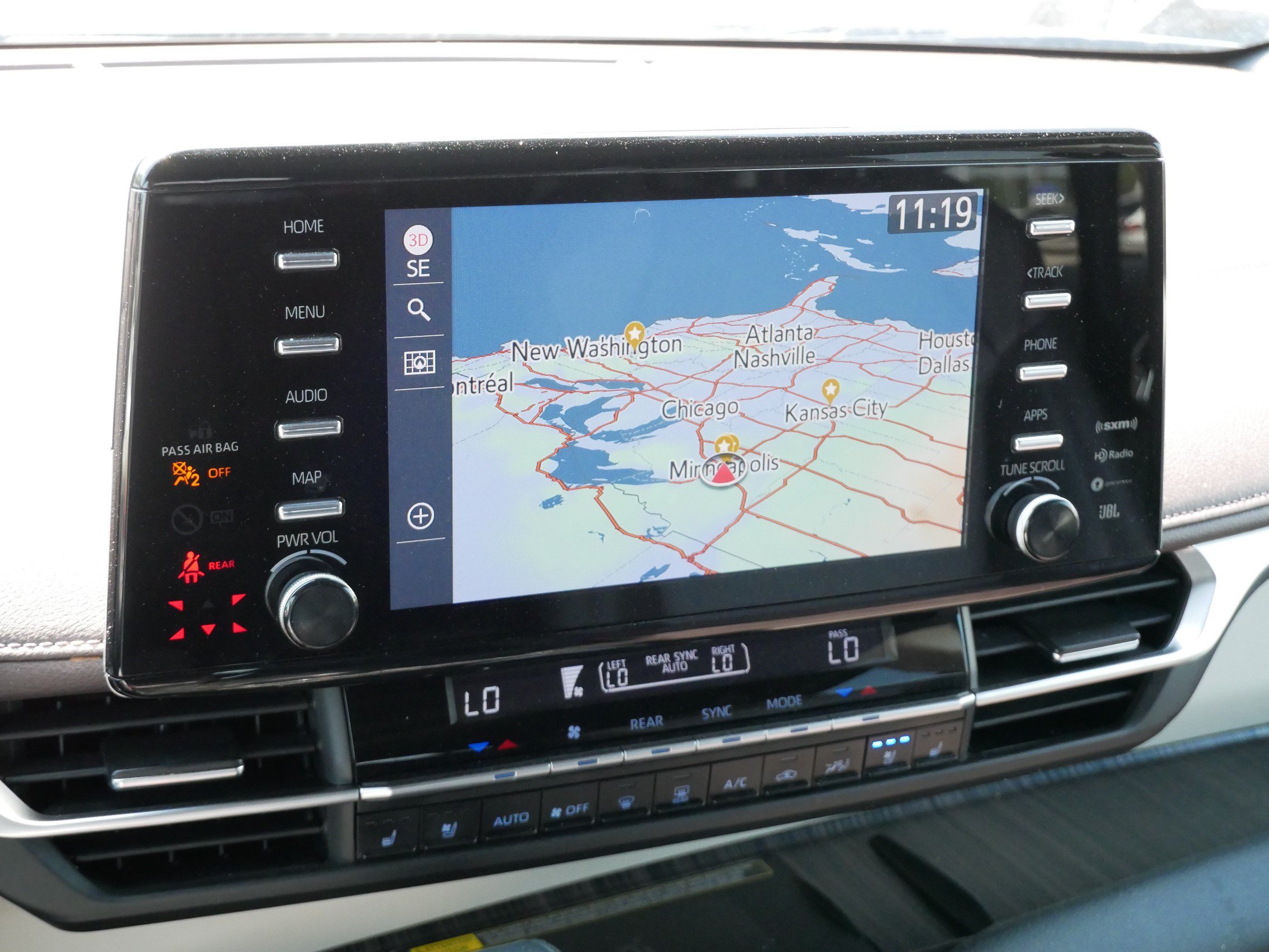 Certified 2021 Toyota Sienna Platinum FWD image 17