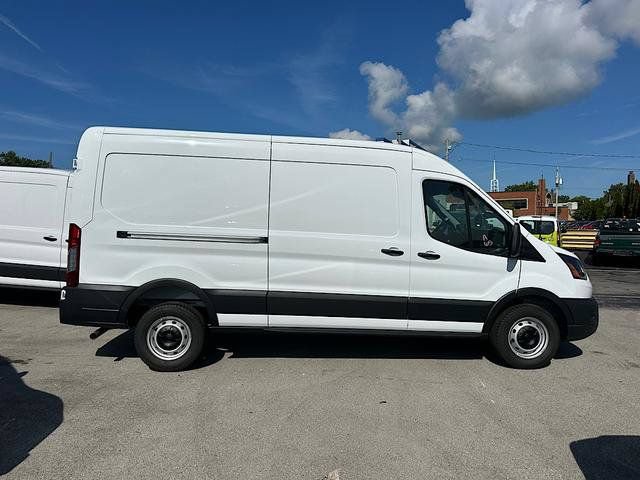 New 2026 Ford Transit 250 148 Medium Roof w/ Load Area Protection Package RWD image 8